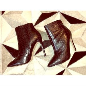 JustFab “Maxime” Black Croc Bootie - Size 9